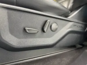 UQA66830-7A98238E-C0F2-42BD-A2CE-C2273E5D96BD