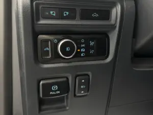 UQA66830-DA232BDA-9AC5-427E-B163-C82395EC3EA0