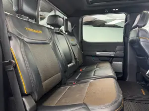 UQA66830-DA52BADF-57F5-445B-9A71-F4BAA089476E